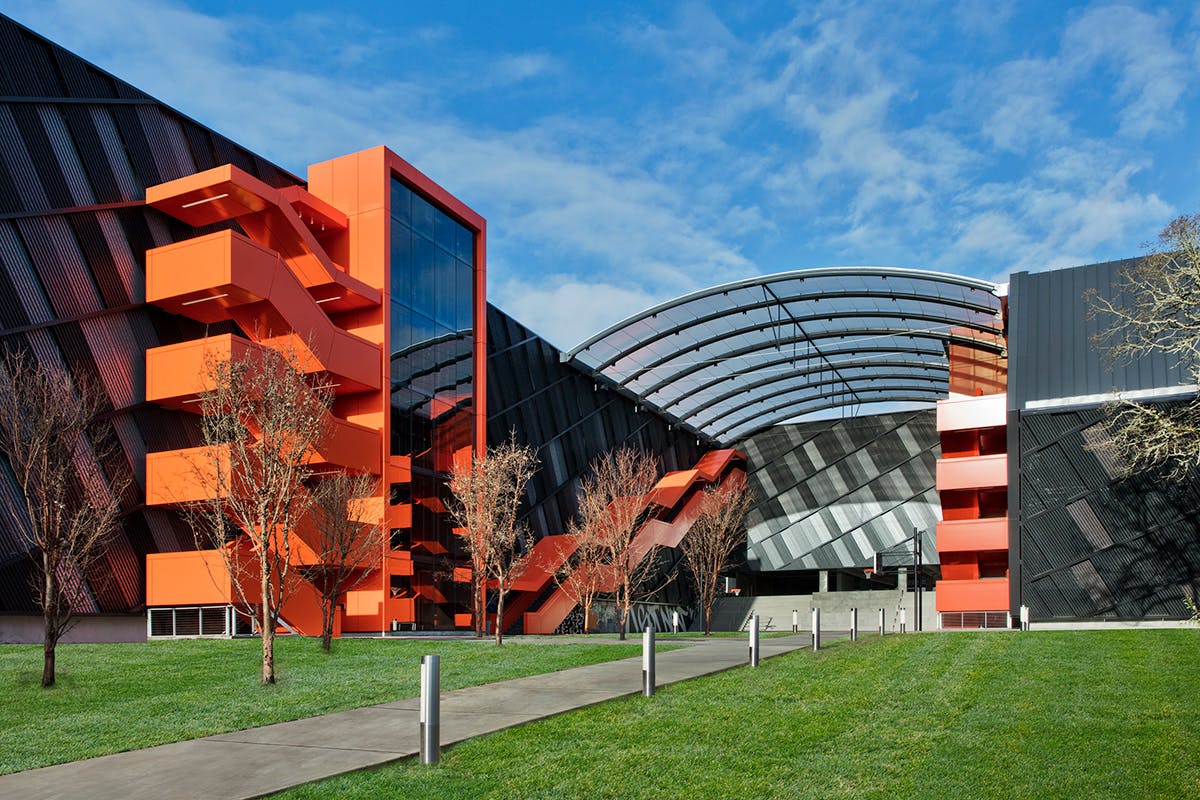 call nike headquarters